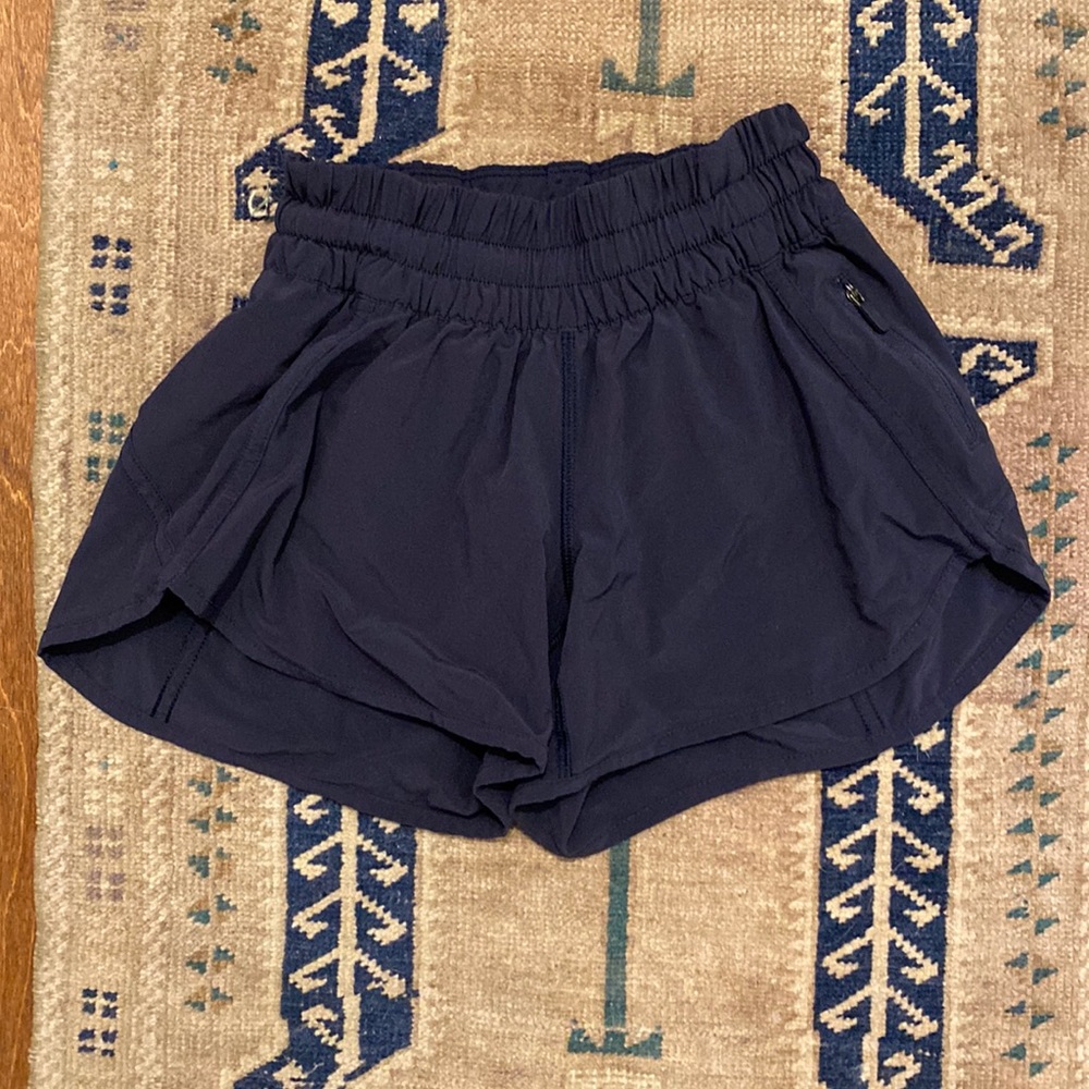 SOLD Lululemon shorts Size 4